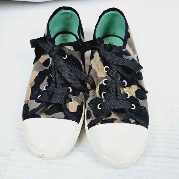 Boden Animal Print Sneaker size 41 - Picture 5 of 10